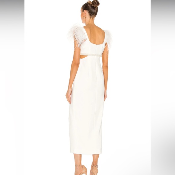 Taliah Gown in White - Picture 3 of 6